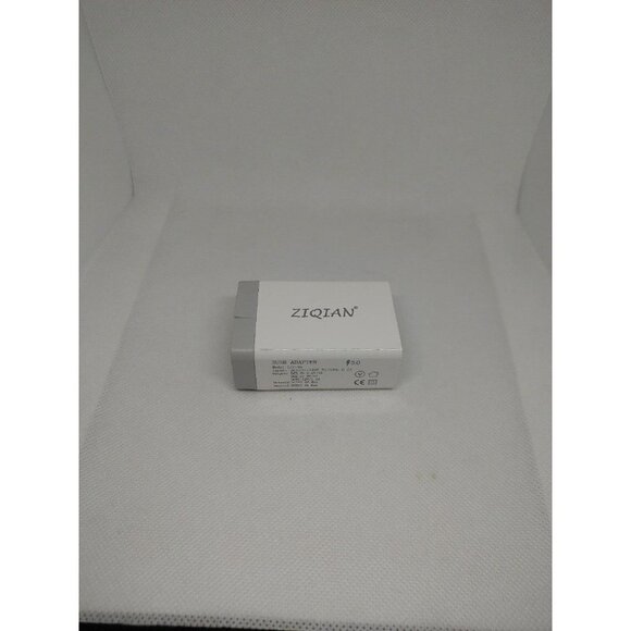 USB Charger Adapter, QC 3.0 Fast Charger, 3-Port Multi Amp 1 White - Picture 1 of 4